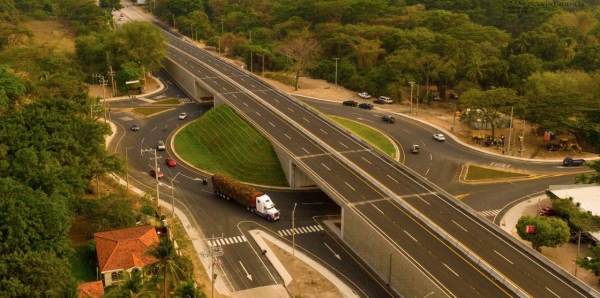 Anuncia restricción de transporte de carga en carretera El Litoral