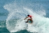 Bryan Pérez continúa avanzando en el Preolímpico de Surf