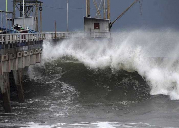 Oleaje más rápido y alto en la costa de El Salvador.