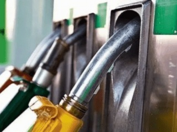 Nueva alza de precios en los combustibles a partir de este martes