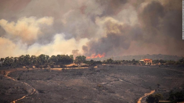 Los incendios forestales azotan España y causan un &#039;desastre sin precedentes&#039; en Cerdeña