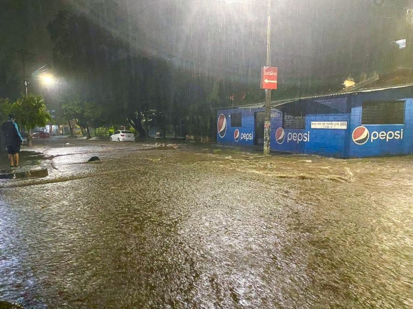 Lluvias generaron problemas en San Salvador