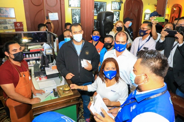 Verifican medidas sanitarias en negocios del Centro Histórico