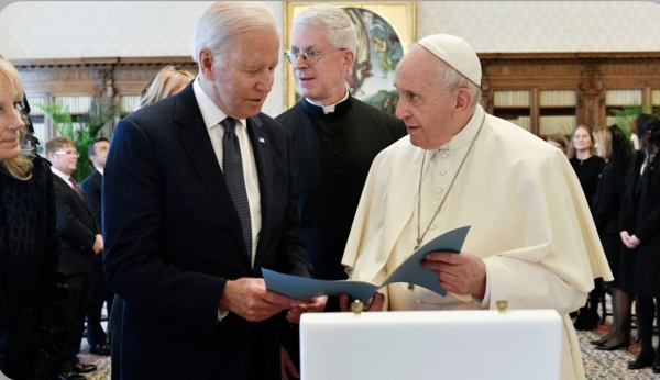 Biden se reunió con el papa Francisco