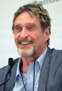 Fallece John McAfee