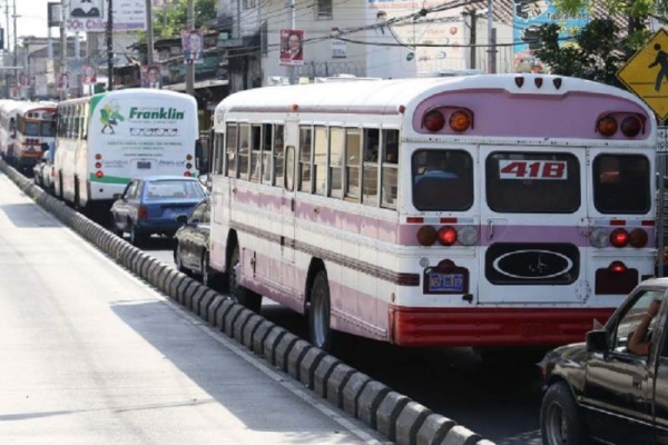 Avanza modernización del sistema de buses y microbuses