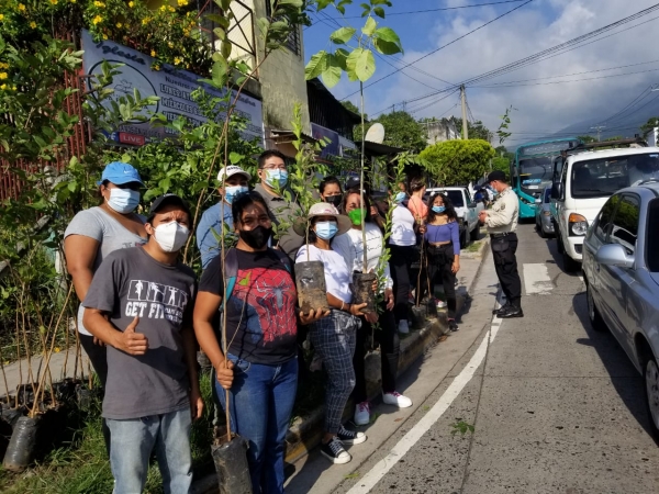 Mejicanos hace su parte por el medio ambiente