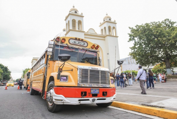 Aumentan subsidio a transportistas