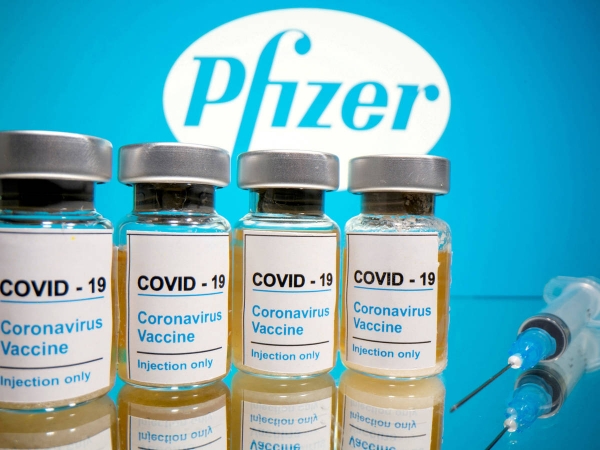 Vacuna de Pfizer previene contagio, según estudio