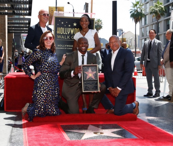 Terry Crews recibe su estrella en el Paseo de la Fama de Hollywood