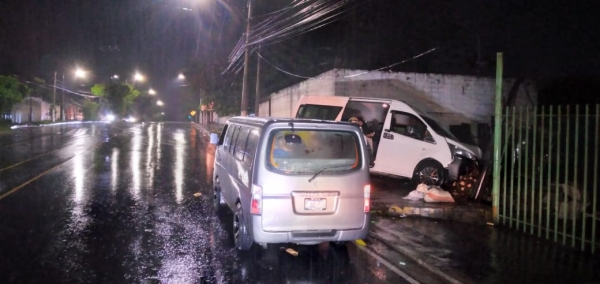 4 lesionados en accidente de tránsito