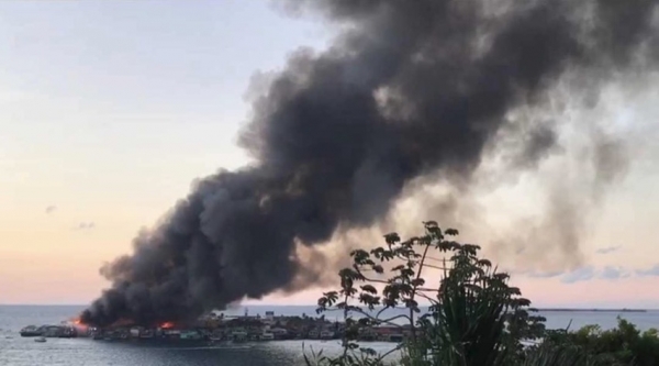 Honduras: una vela causa voraz incendio en Guanaja