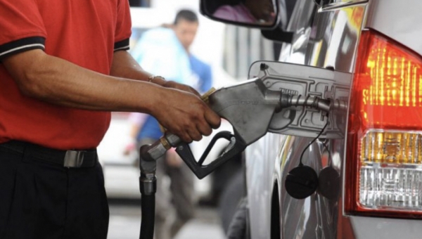 Se prevé leve reducción en los combustibles