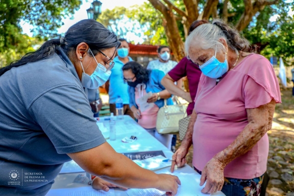 Mejores viviendas para familias de El Mozote