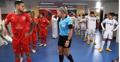 Las 6 árbitros mujeres que harán historia en el Mundial de fútbol de Qatar 2022