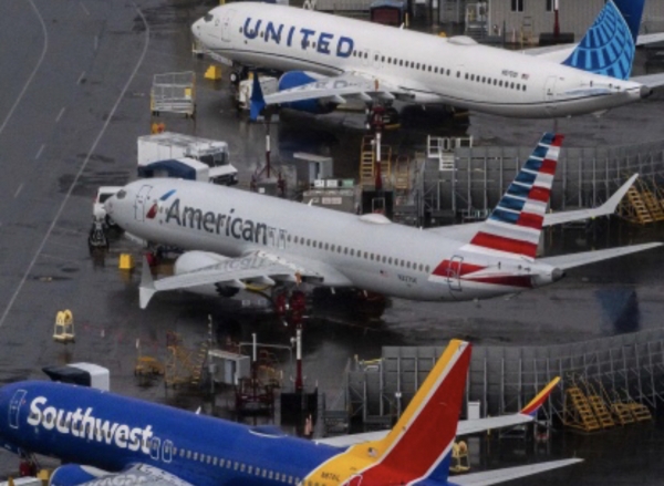 Cancelan cientos de vuelos en EUA