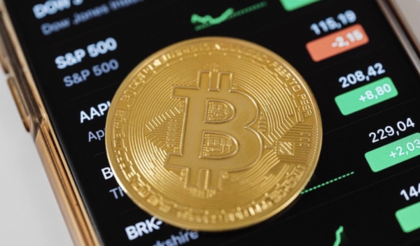 Bitcoin cae más de $2,000 en un día