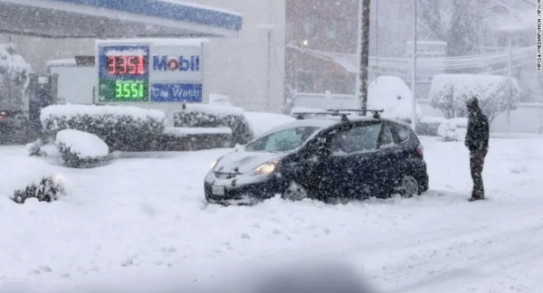 Tormenta invernal afecta a miles de estadounidenses