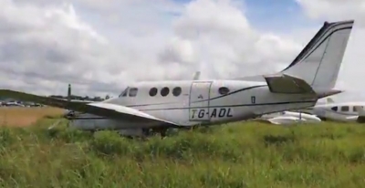 FGR inspecciona avioneta entregada a Funes como dádiva