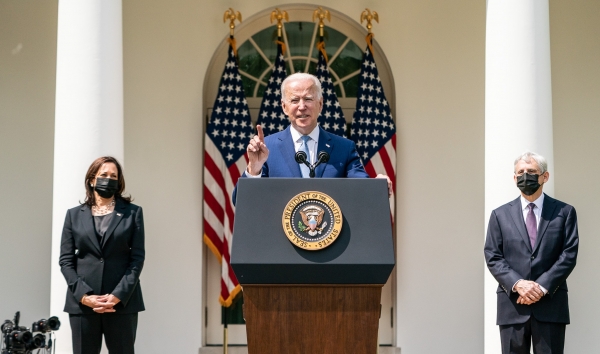 Biden habla de &quot;epidemia&quot; de tiroteos en Estados Unidos