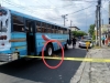 Mujer muere arrollada por un bus