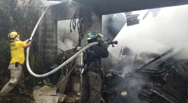 Incendio consume bodega en Mejicanos