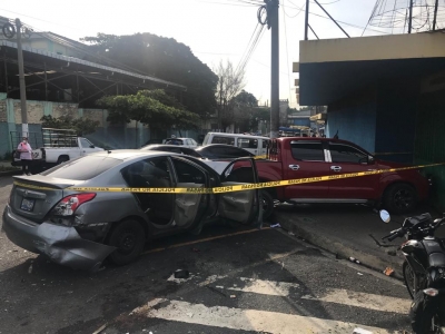 Pandilleros provocan grave accidente por Mercado San Miguelito