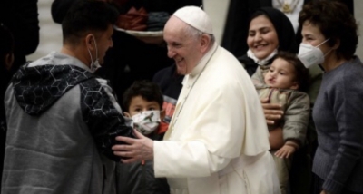El Papa pide a Europa recibir a los migrantes