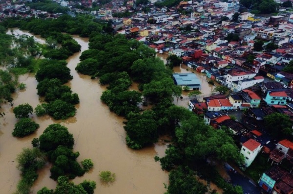 Inundaciones en Brasil dejan 18 muertos