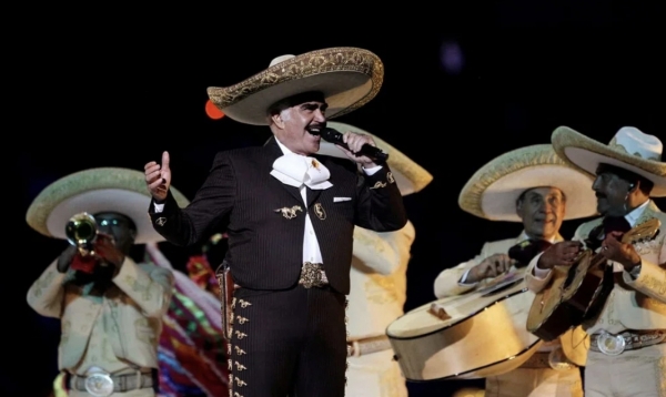 Despedida de Vicente Fernández podría ser en Bellas Artes