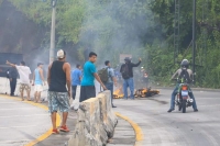 Motociclista muere calcinado en carretera al Puerto