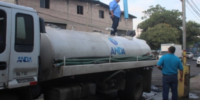 Ejecutan plan de contingencia para abastecer de agua al Gran San Salvador