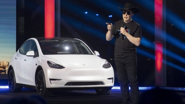 Musk ofrece detalles sobre el futuro robotaxi de Tesla