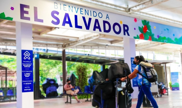 Preparan aeropuerto para temporada alta