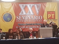 Sigfrido Reyes participa en evento público en México