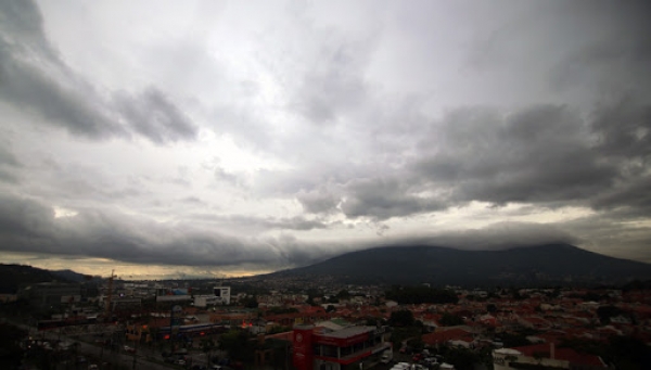 Pronósticos indican probabilidad de lluvia leve en la zona occidental y noroccidente del país