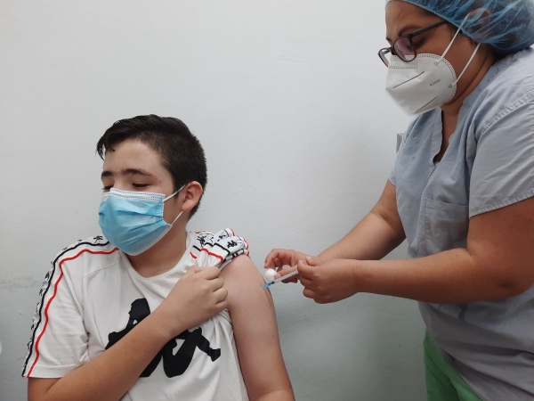 Habilitan vacuna para niños mayores de seis años   